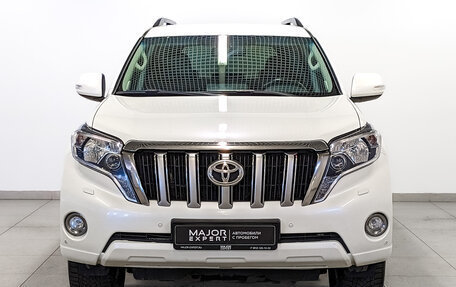 Toyota Land Cruiser Prado 150 рестайлинг 2, 2015 год, 3 290 000 рублей, 2 фотография