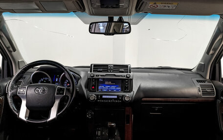 Toyota Land Cruiser Prado 150 рестайлинг 2, 2015 год, 3 290 000 рублей, 14 фотография