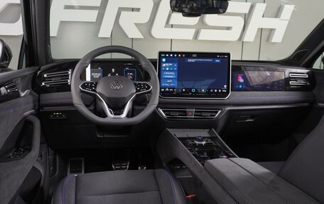 Volkswagen Tiguan, 2024 год, 4 999 000 рублей, 6 фотография