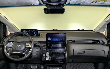 Hyundai Staria, 2023 год, 6 200 000 рублей, 14 фотография