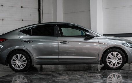 Hyundai Elantra VI рестайлинг, 2016 год, 1 040 000 рублей, 2 фотография
