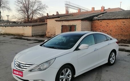 Hyundai Sonata VI, 2012 год, 1 350 000 рублей, 1 фотография