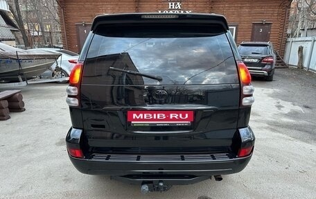 Toyota Land Cruiser Prado 120 рестайлинг, 2007 год, 2 087 000 рублей, 9 фотография