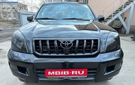 Toyota Land Cruiser Prado 120 рестайлинг, 2007 год, 2 087 000 рублей, 2 фотография