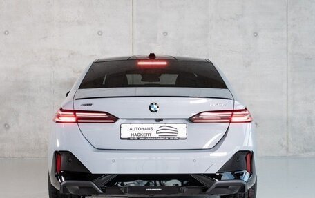 BMW 5 серия, 2025 год, 12 600 000 рублей, 10 фотография