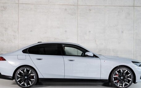 BMW 5 серия, 2025 год, 12 600 000 рублей, 12 фотография
