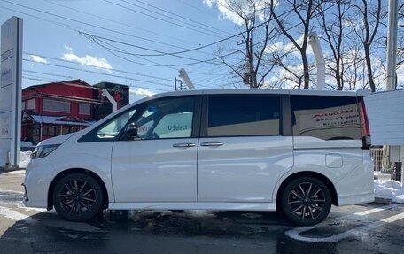 Honda Stepwgn IV, 2020 год, 1 720 000 рублей, 4 фотография