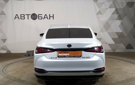 Lexus ES VII, 2019 год, 3 999 000 рублей, 7 фотография