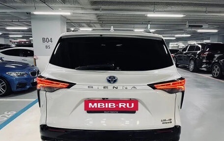 Toyota Sienna, 2021 год, 5 245 000 рублей, 4 фотография