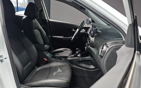 Hyundai Kona I, 2022 год, 1 732 000 рублей, 6 фотография