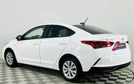 Hyundai Solaris II рестайлинг, 2021 год, 1 690 000 рублей, 8 фотография