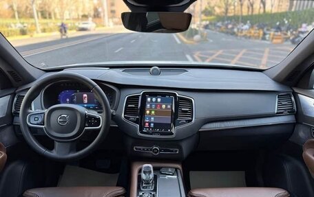 Volvo XC90 II рестайлинг, 2022 год, 5 270 000 рублей, 6 фотография