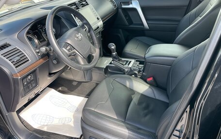 Toyota Land Cruiser Prado 150 рестайлинг 2, 2020 год, 7 200 000 рублей, 8 фотография
