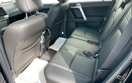 Toyota Land Cruiser Prado 150 рестайлинг 2, 2020 год, 7 200 000 рублей, 11 фотография