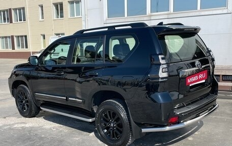 Toyota Land Cruiser Prado 150 рестайлинг 2, 2020 год, 7 200 000 рублей, 2 фотография