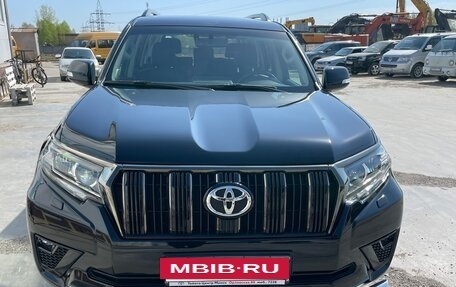 Toyota Land Cruiser Prado 150 рестайлинг 2, 2020 год, 7 200 000 рублей, 7 фотография