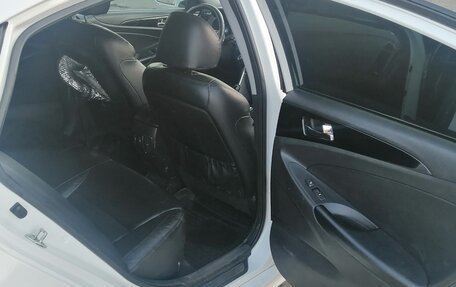 Hyundai Sonata VI, 2012 год, 1 350 000 рублей, 9 фотография