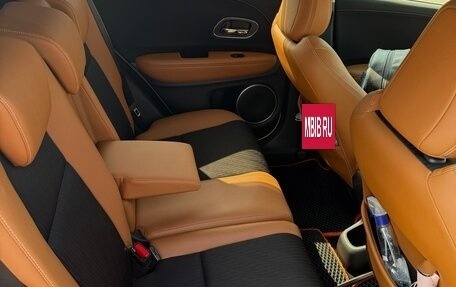 Honda Vezel, 2018 год, 2 150 000 рублей, 11 фотография