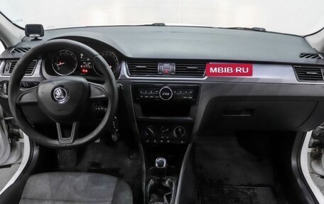 Skoda Rapid I, 2017 год, 1 339 000 рублей, 9 фотография