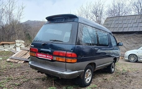 Toyota Town Ace III, 1989 год, 350 000 рублей, 2 фотография