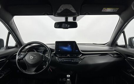 Toyota C-HR I рестайлинг, 2019 год, 2 110 000 рублей, 15 фотография