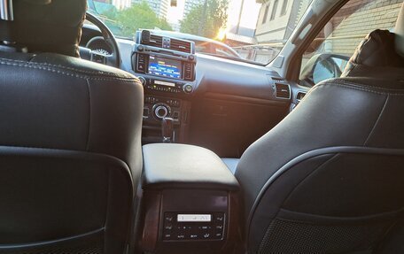 Toyota Land Cruiser Prado 150 рестайлинг 2, 2014 год, 4 400 000 рублей, 5 фотография