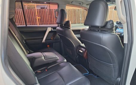 Toyota Land Cruiser Prado 150 рестайлинг 2, 2014 год, 4 400 000 рублей, 13 фотография