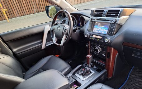 Toyota Land Cruiser Prado 150 рестайлинг 2, 2014 год, 4 400 000 рублей, 21 фотография
