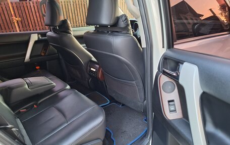 Toyota Land Cruiser Prado 150 рестайлинг 2, 2014 год, 4 400 000 рублей, 18 фотография