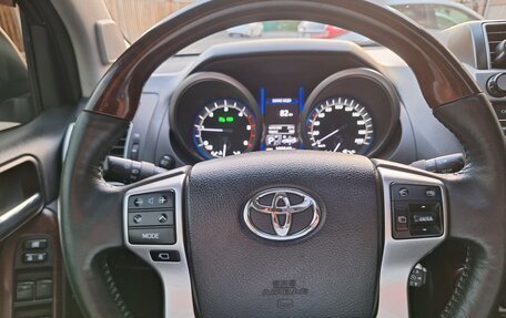 Toyota Land Cruiser Prado 150 рестайлинг 2, 2014 год, 4 400 000 рублей, 24 фотография