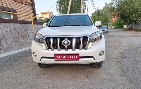 Toyota Land Cruiser Prado 150 рестайлинг 2, 2014 год, 4 400 000 рублей, 11 фотография