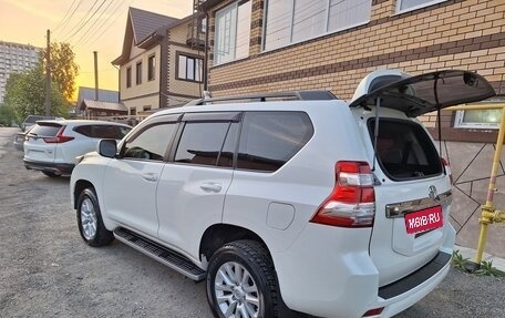 Toyota Land Cruiser Prado 150 рестайлинг 2, 2014 год, 4 400 000 рублей, 28 фотография
