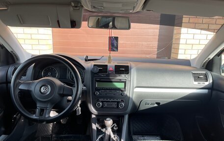 Volkswagen Jetta VI, 2010 год, 950 000 рублей, 8 фотография