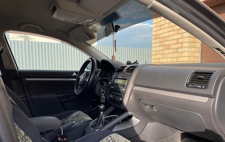 Volkswagen Jetta VI, 2010 год, 950 000 рублей, 9 фотография