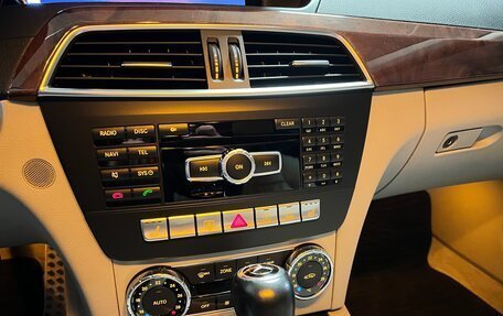 Mercedes-Benz C-Класс, 2011 год, 2 550 000 рублей, 14 фотография
