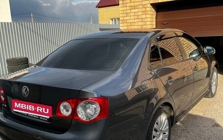 Volkswagen Jetta VI, 2010 год, 950 000 рублей, 5 фотография