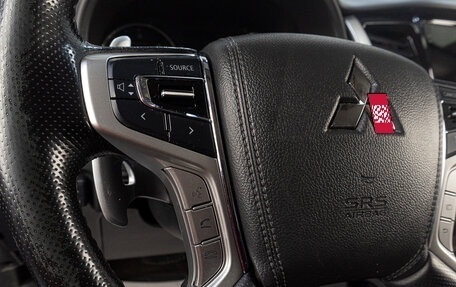 Mitsubishi Pajero Sport III рестайлинг, 2018 год, 3 149 000 рублей, 11 фотография