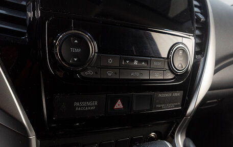 Mitsubishi Pajero Sport III рестайлинг, 2018 год, 3 149 000 рублей, 14 фотография