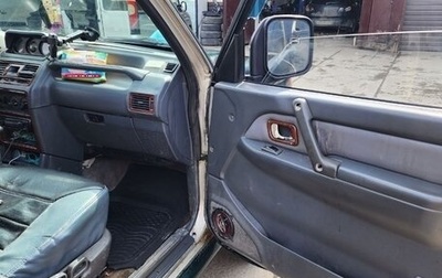 Mitsubishi Pajero III рестайлинг, 1992 год, 450 000 рублей, 1 фотография