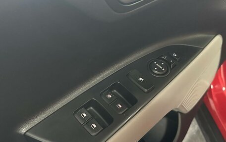 KIA Stonic, 2019 год, 1 740 000 рублей, 10 фотография