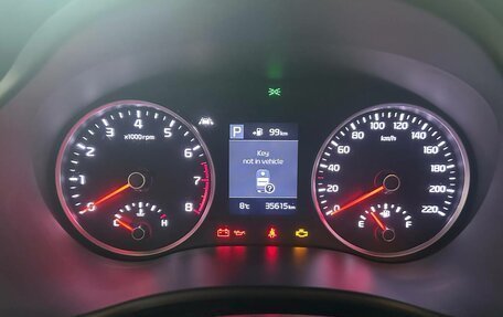 KIA Stonic, 2019 год, 1 740 000 рублей, 14 фотография