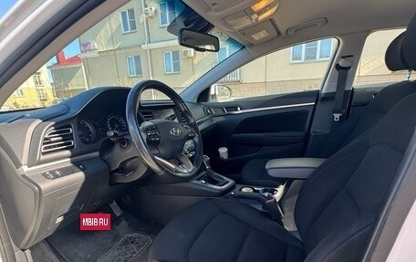 Hyundai Elantra VI рестайлинг, 2019 год, 1 650 000 рублей, 9 фотография