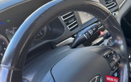 Hyundai Elantra VI рестайлинг, 2019 год, 1 650 000 рублей, 14 фотография