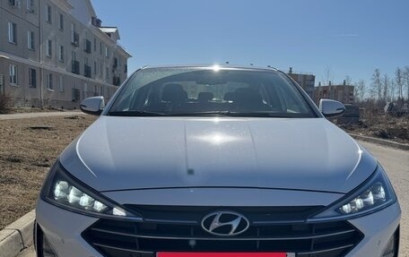 Hyundai Elantra VI рестайлинг, 2019 год, 1 650 000 рублей, 8 фотография