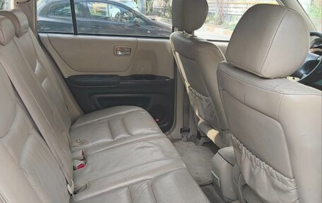 Toyota Highlander III, 2001 год, 810 000 рублей, 23 фотография