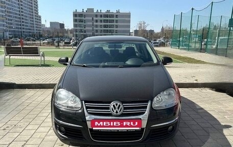Volkswagen Jetta VI, 2010 год, 730 000 рублей, 4 фотография
