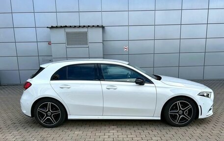 Mercedes-Benz A-Класс, 2021 год, 3 350 000 рублей, 4 фотография