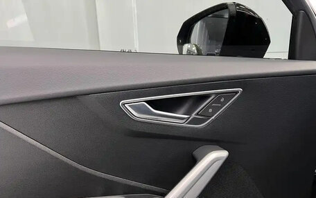 Audi Q2 I, 2021 год, 2 200 000 рублей, 15 фотография