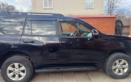 Toyota Land Cruiser Prado 150 рестайлинг 2, 2015 год, 3 150 000 рублей, 2 фотография
