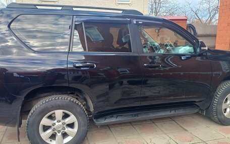Toyota Land Cruiser Prado 150 рестайлинг 2, 2015 год, 3 150 000 рублей, 7 фотография